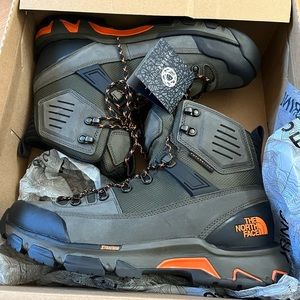 North Face Future light Crestvale Men’s 10.5 boots